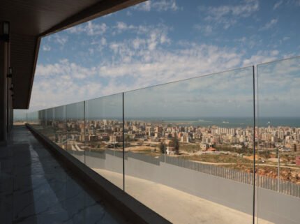 Glass railing