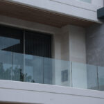 Glass railing